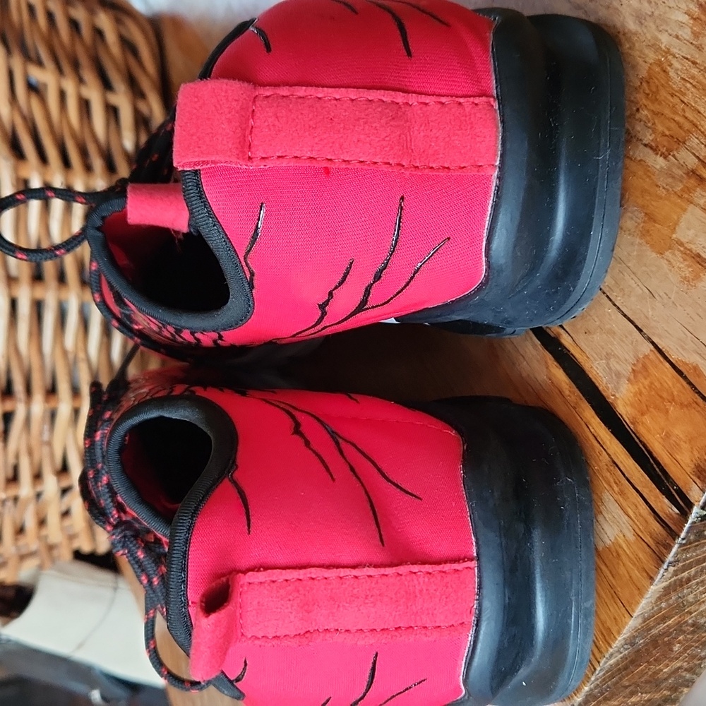 Bronax Red Black EU 45 US 12 Sneakers Walking Running Shoes Graffitti - Picture 3 of 8